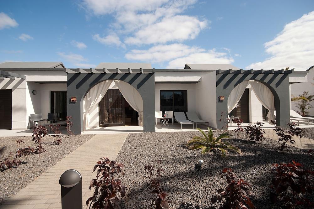 R2 Romantic Fantasia Suites & Dreams - Adults Only Tarajalejo Exterior foto
